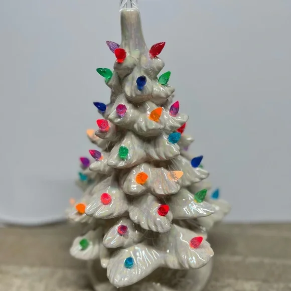 Handmade glazed white mother of pearl Christmas tree - Picture 3 of 7